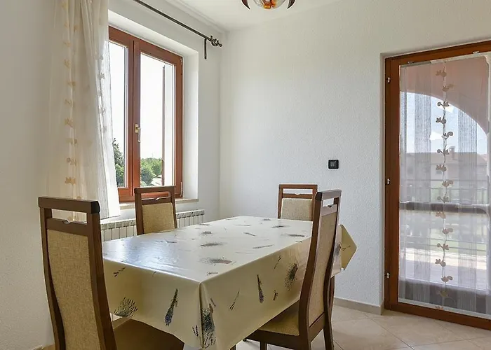 Beautiful Cristian 3 Apartment